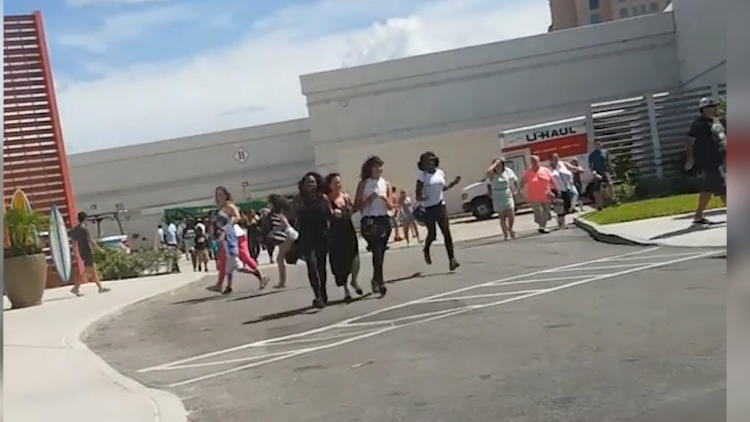 Raw video: False report of shooting at Florida Mall