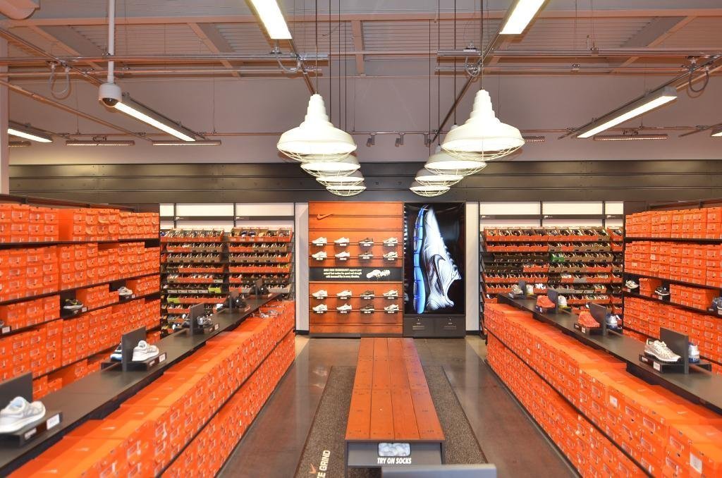 Nike store shows off new look; free gifts this weekend - The San Diego Union-Tribune