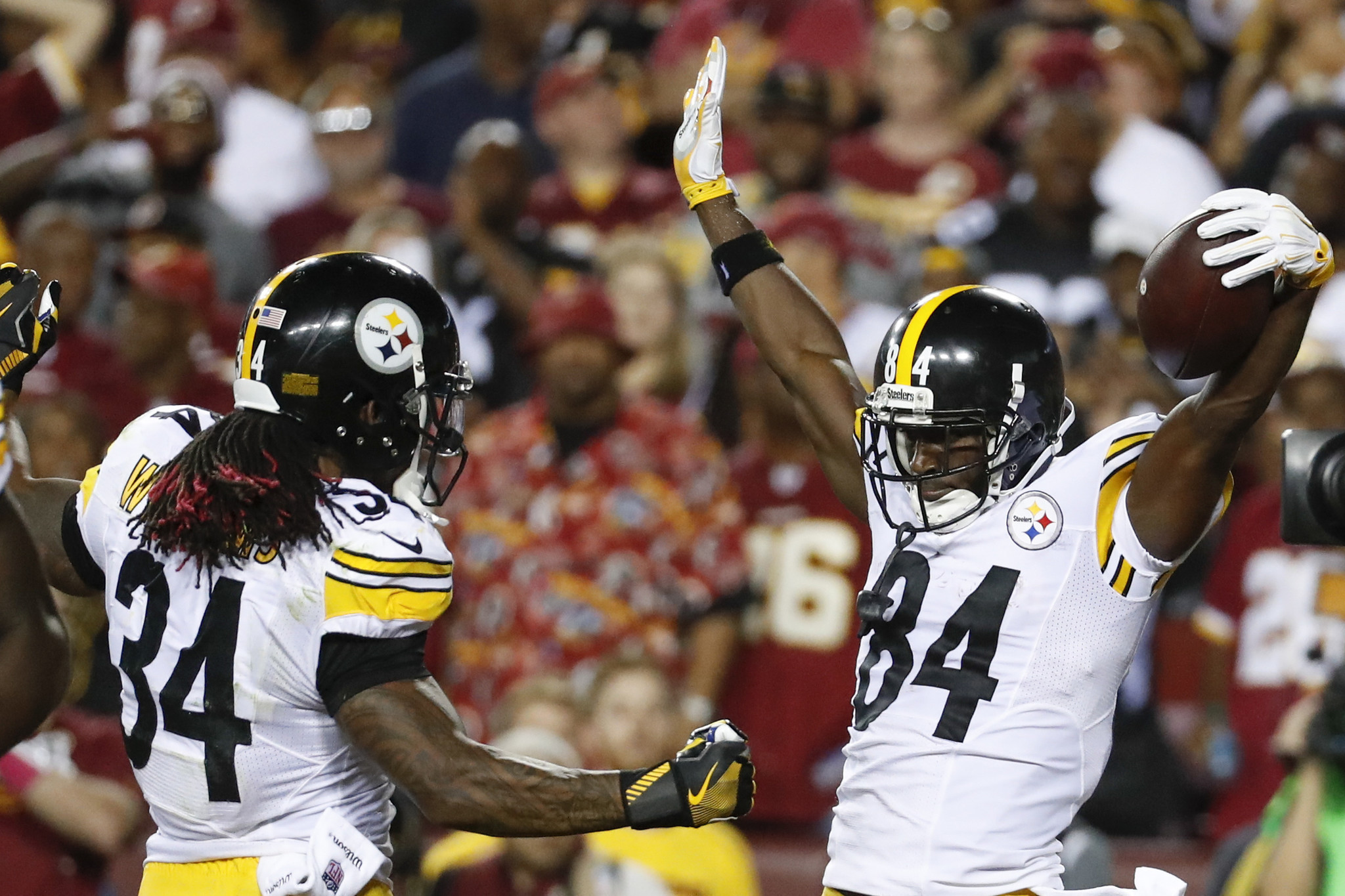 Missing weapons, Steelers still rout Redskins, 38-16