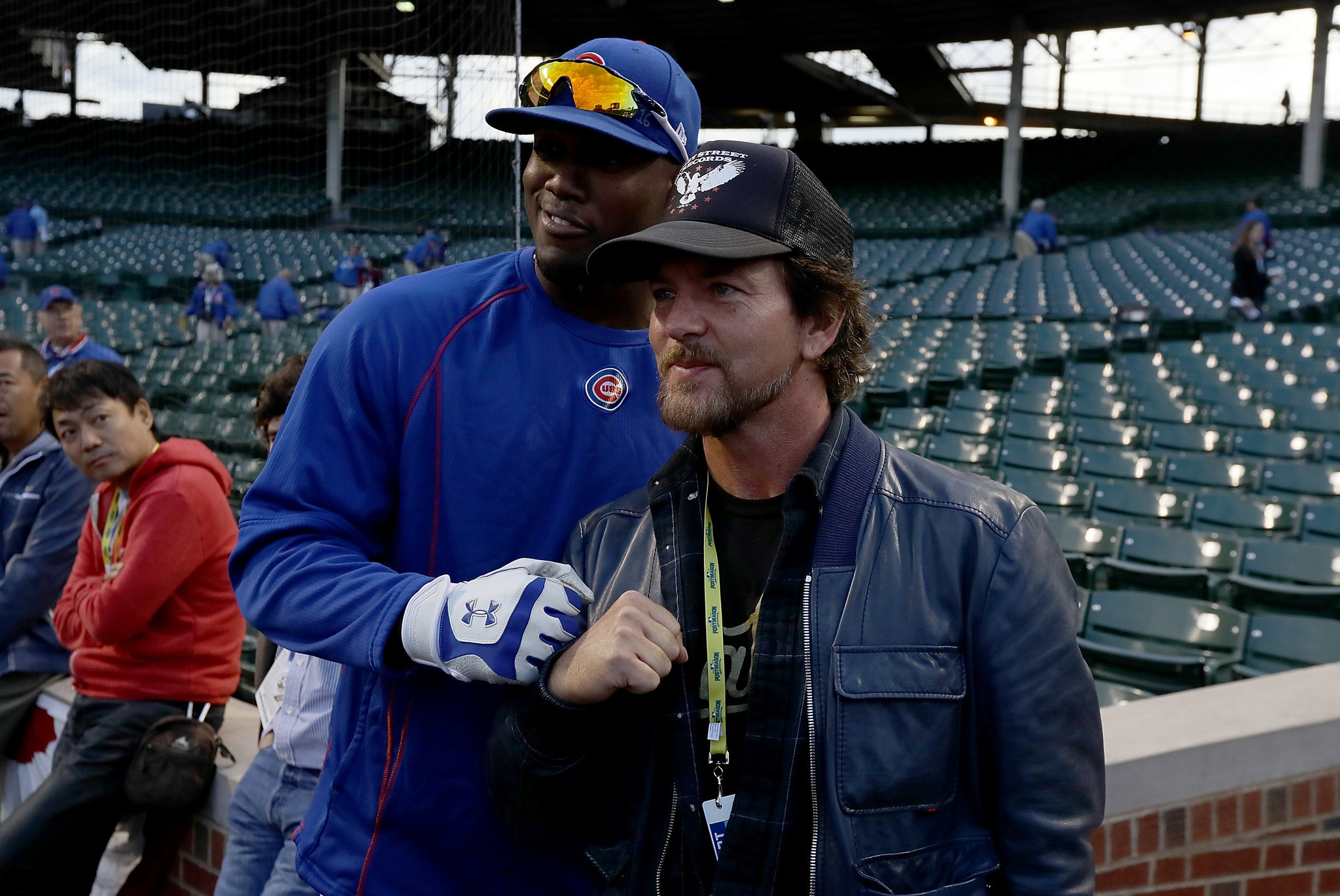 Pearl Jam's Eddie Vedder all-in on Cubs going 'All the Way' - Chicago Tribune