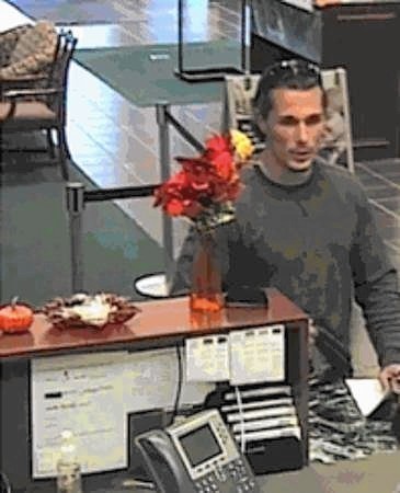 New Lenox man robbed bank while girlfriend, child waited in car: FBI