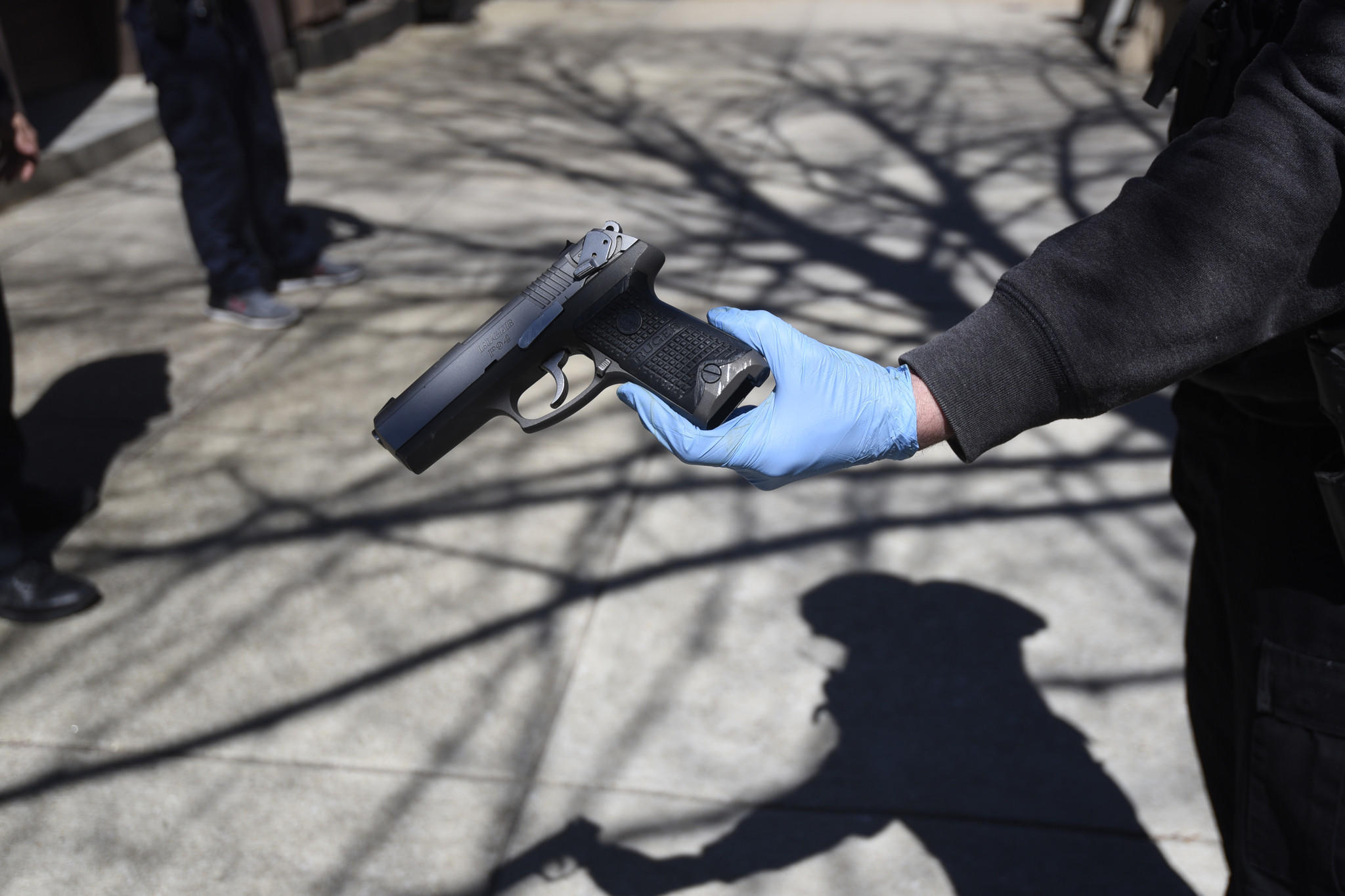Arrests in Baltimore for illegal guns often lead to dropped charges or ... - Baltimore Sun