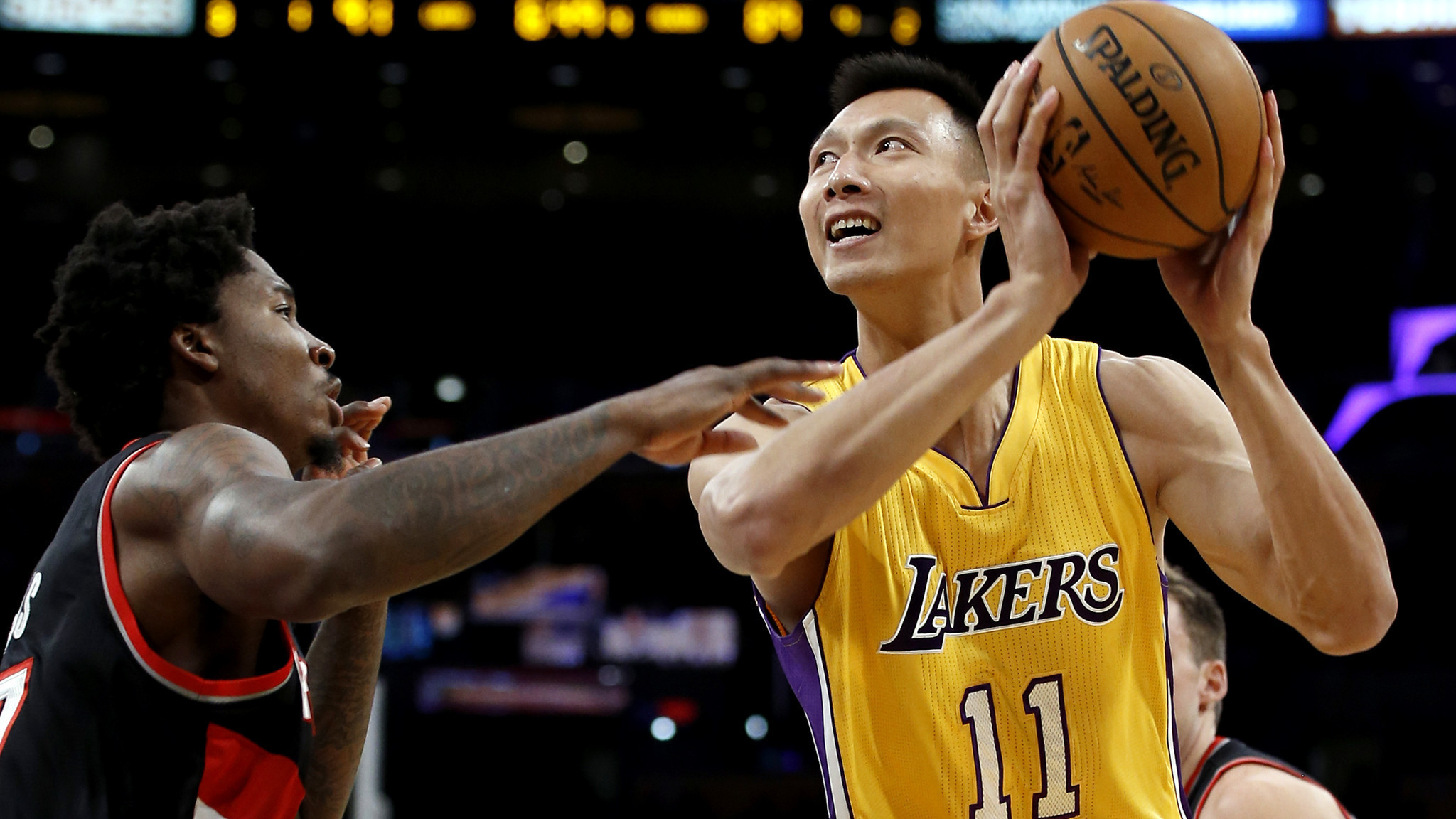 Yi Jianlian asks for his release from the Lakers - LA Times