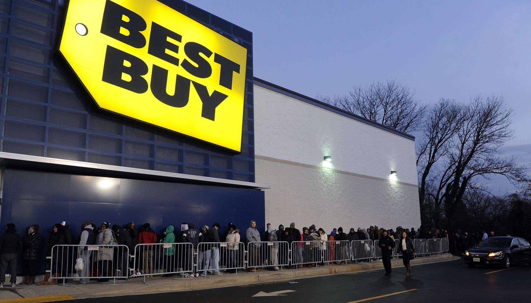 Best Buy Gets Jump On Holiday Shopping With Saturday Event At Baltimore