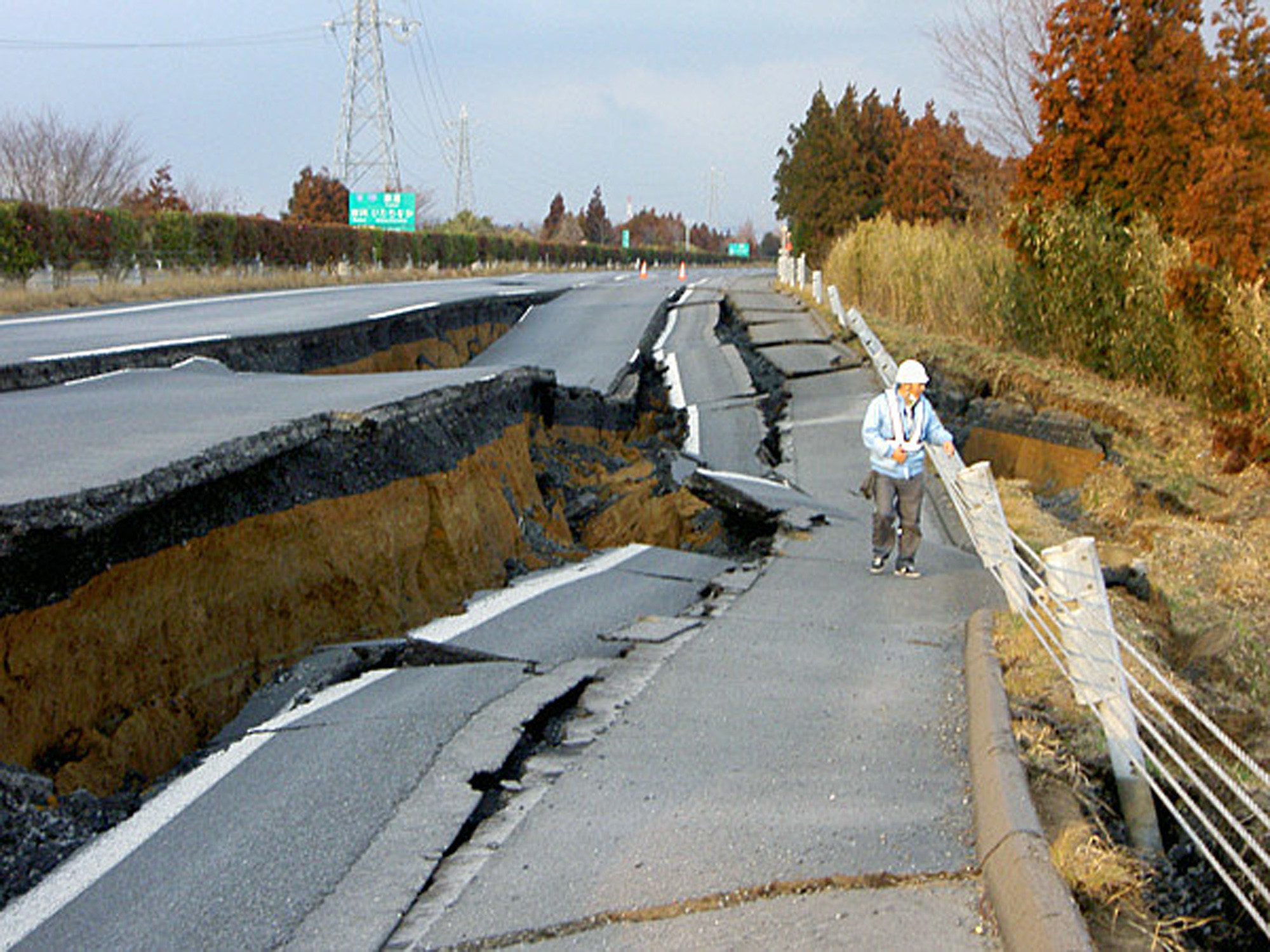 Gravity signals may provide a little extra warning before an earthquake strikes - LA Times