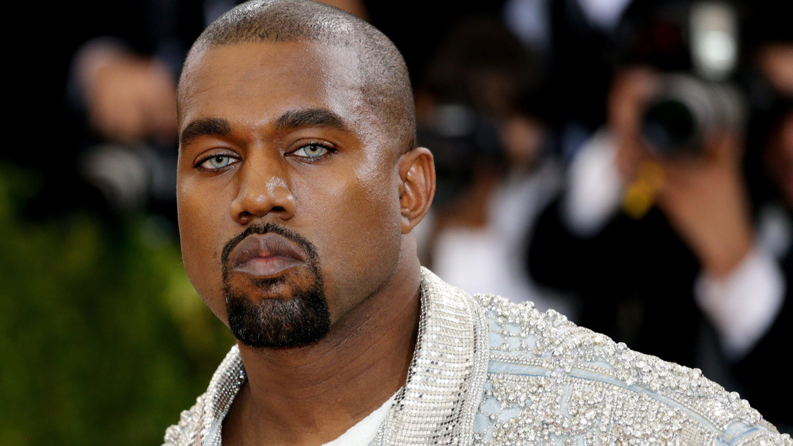 Kanye West 911 Call Hes Definitely Going To Need To Be Hospitalized