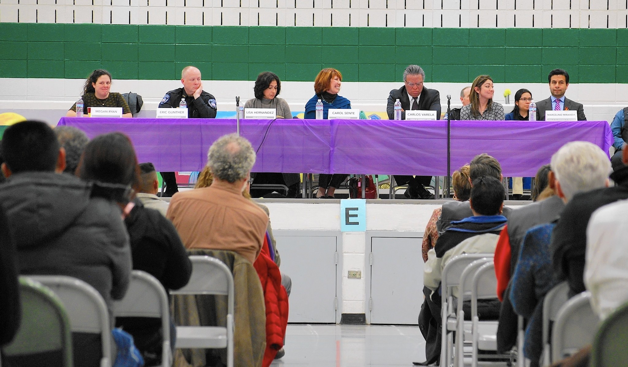 Mundelein school leaders assemble immigration panel to deal with students' concerns