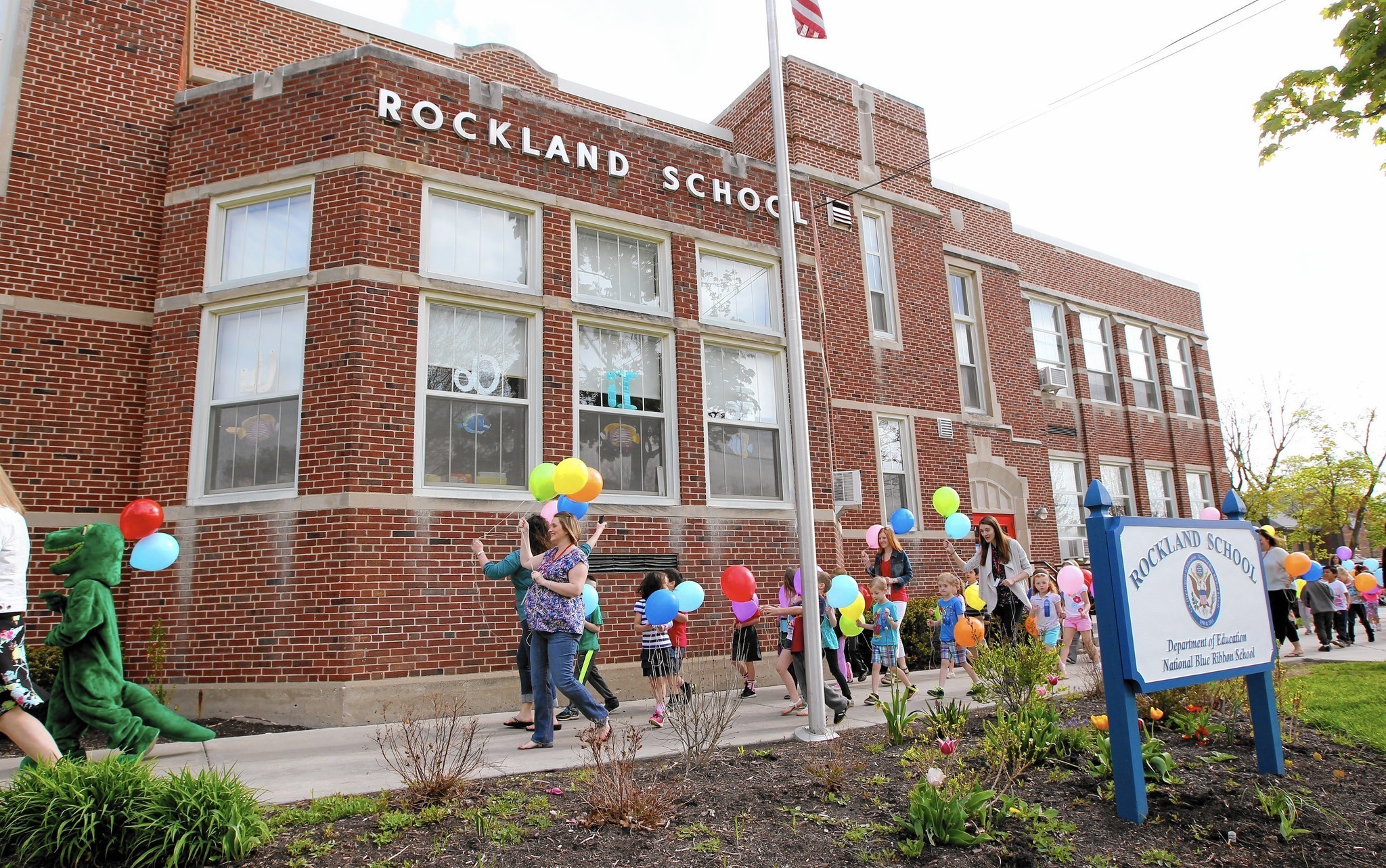 Libertyville D70 looks toward Rockland School expansion - Chicago Tribune