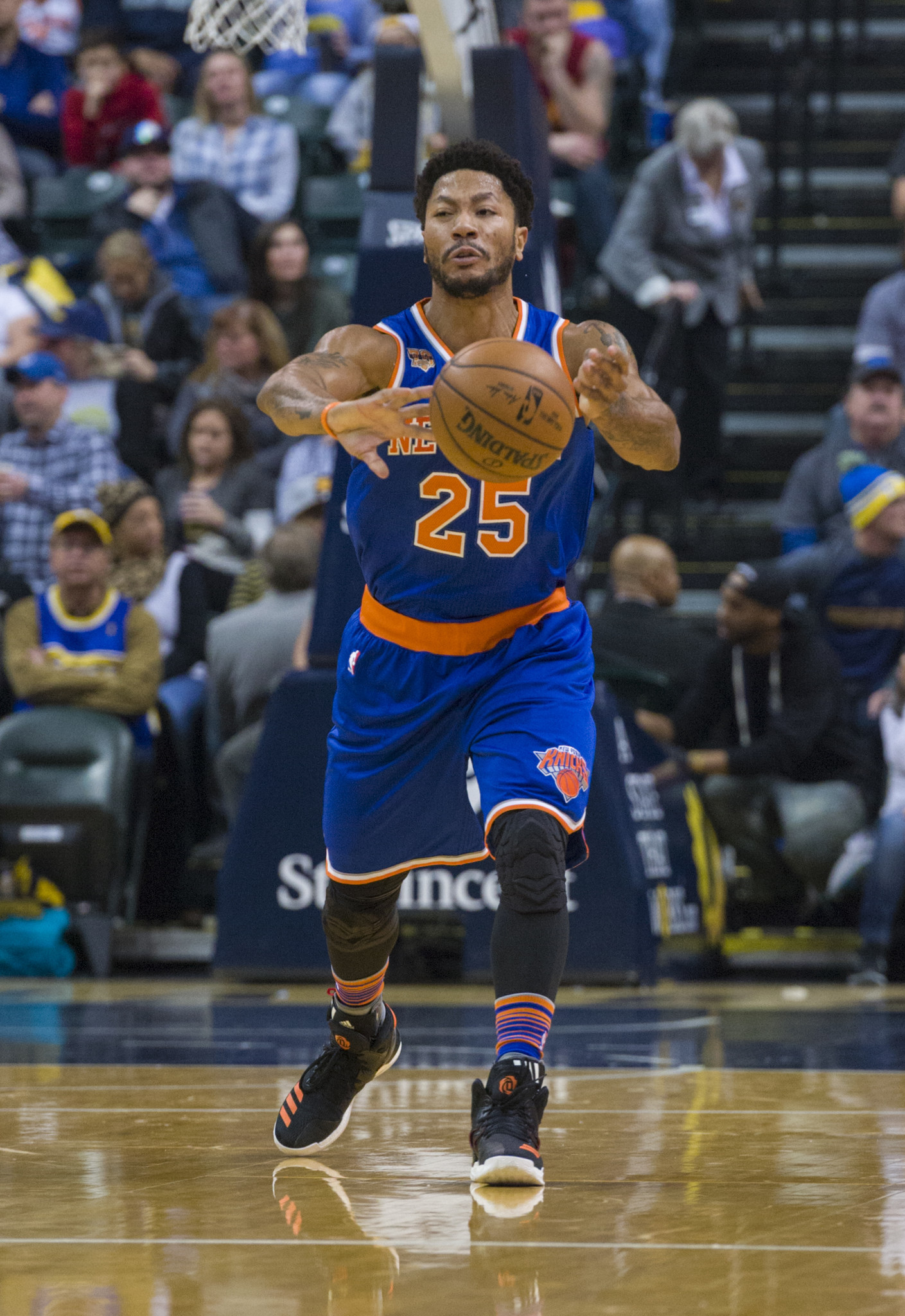 Derrick Rose returns to Knicks after missing game for family visit