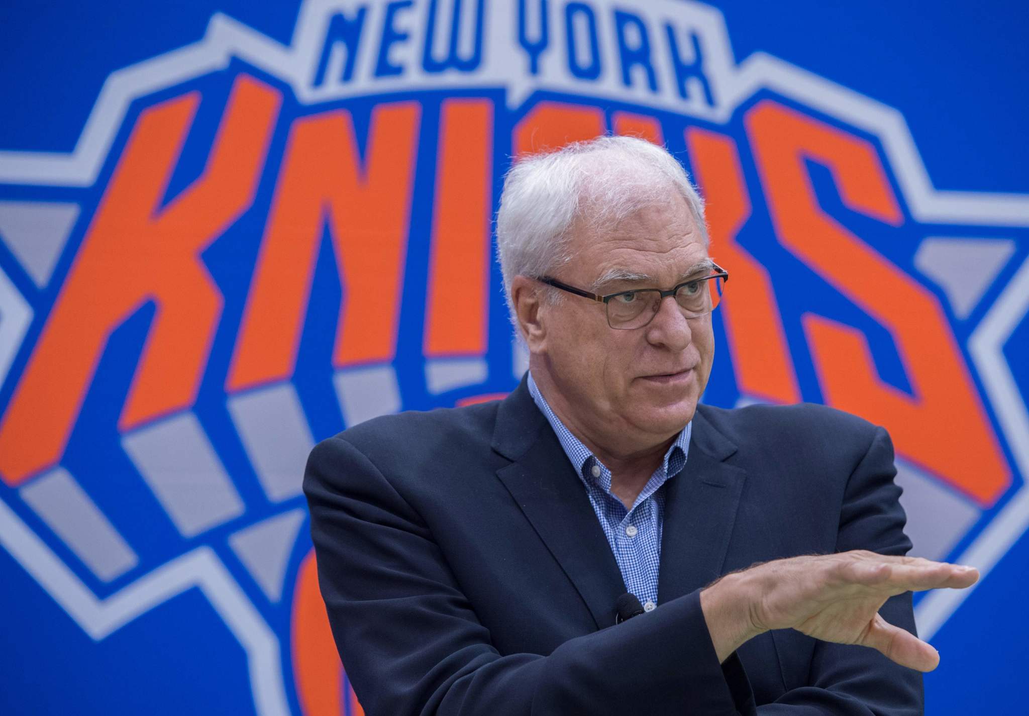 Derrick Rose may have gone AWOL, but Phil Jackson is MIA for Knicks