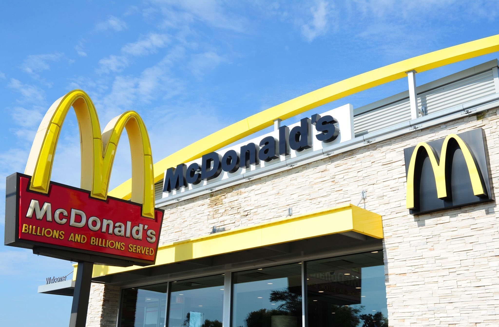 McDonald's rolls out new Big Mac sizes — Mac Jr. and Grand Mac — nationwide - Chicago Tribune