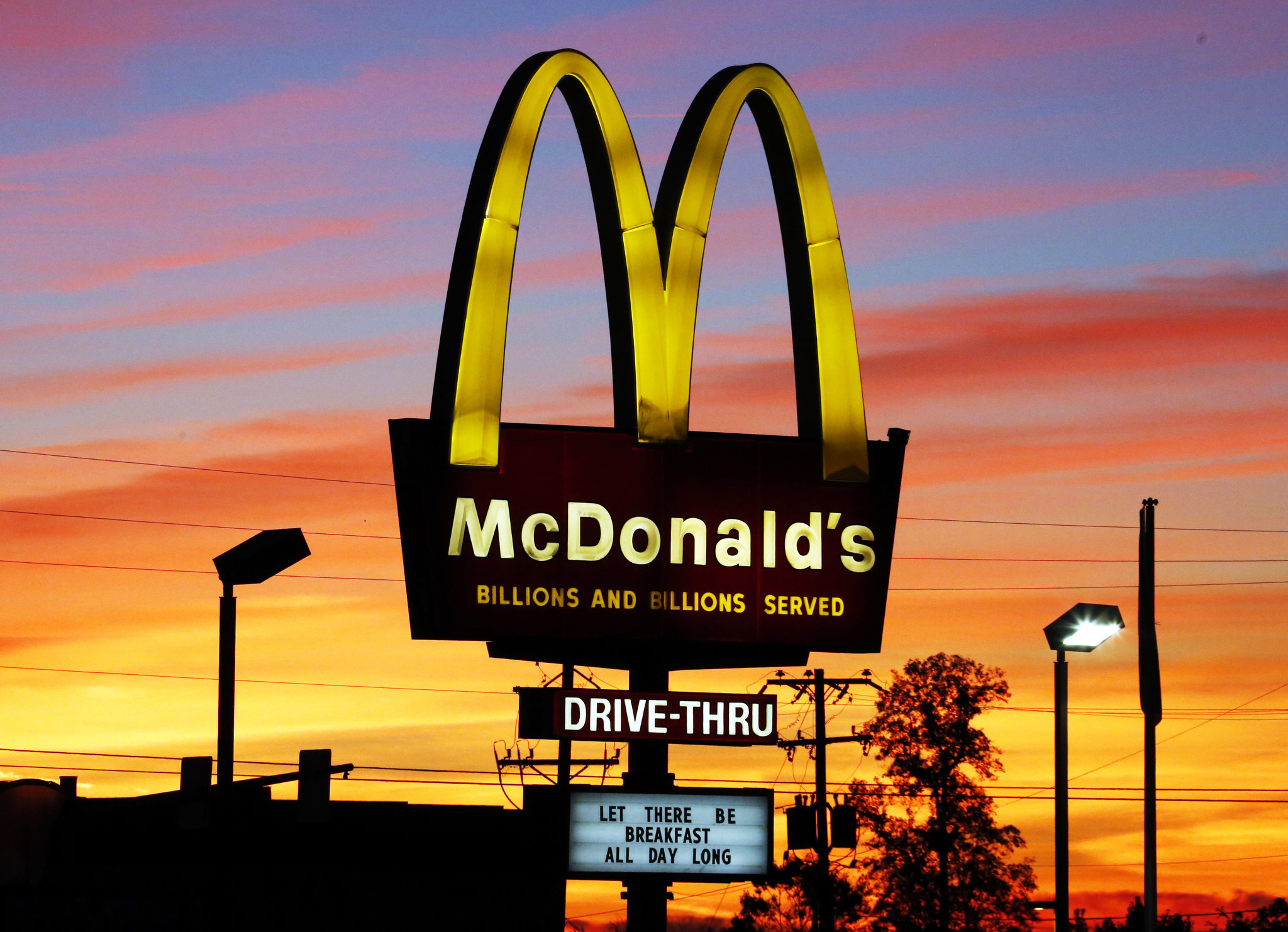 Judge says blind man can sue McDonald's over drive-thru-only ordering - Chicago Tribune