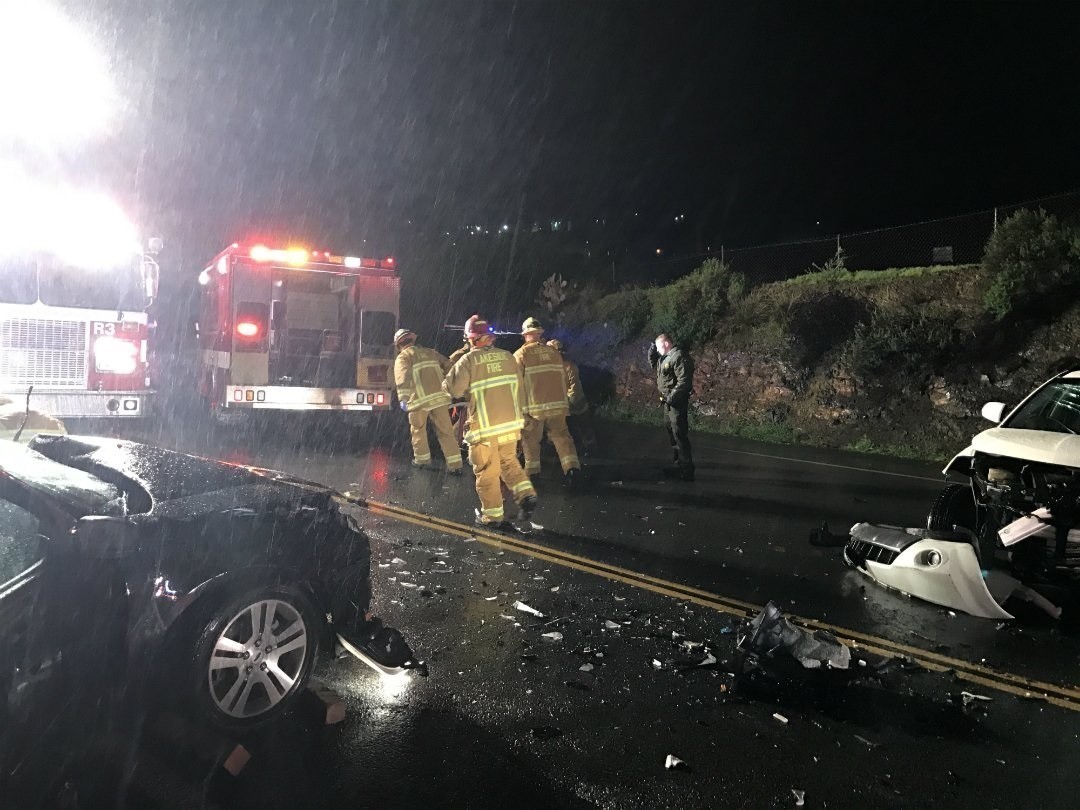 Three hurt, one critically in Lakeside head-on crash - The San Diego Union-Tribune