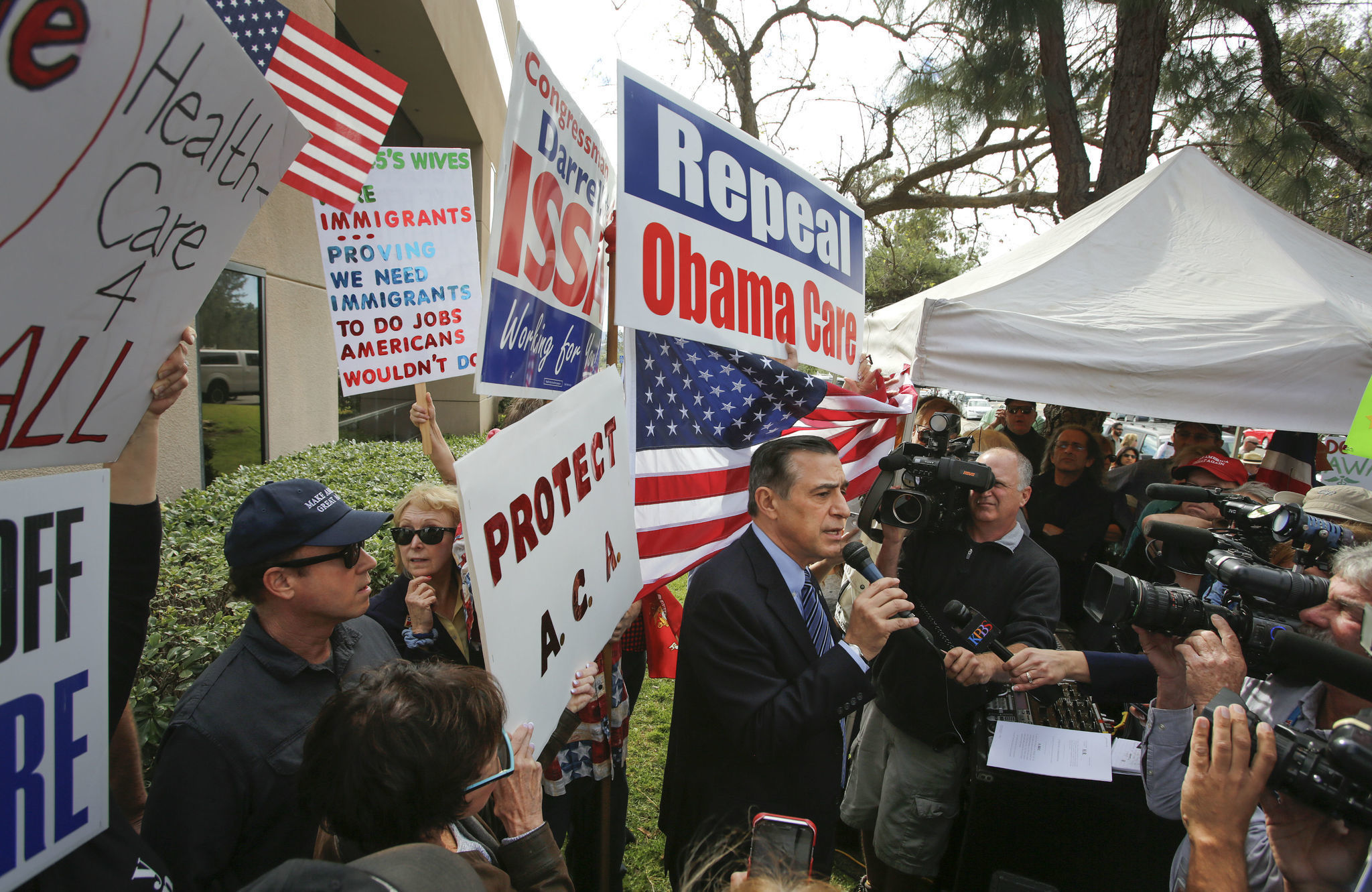 Issa bill to replace Obamacare doesn't address subsidies