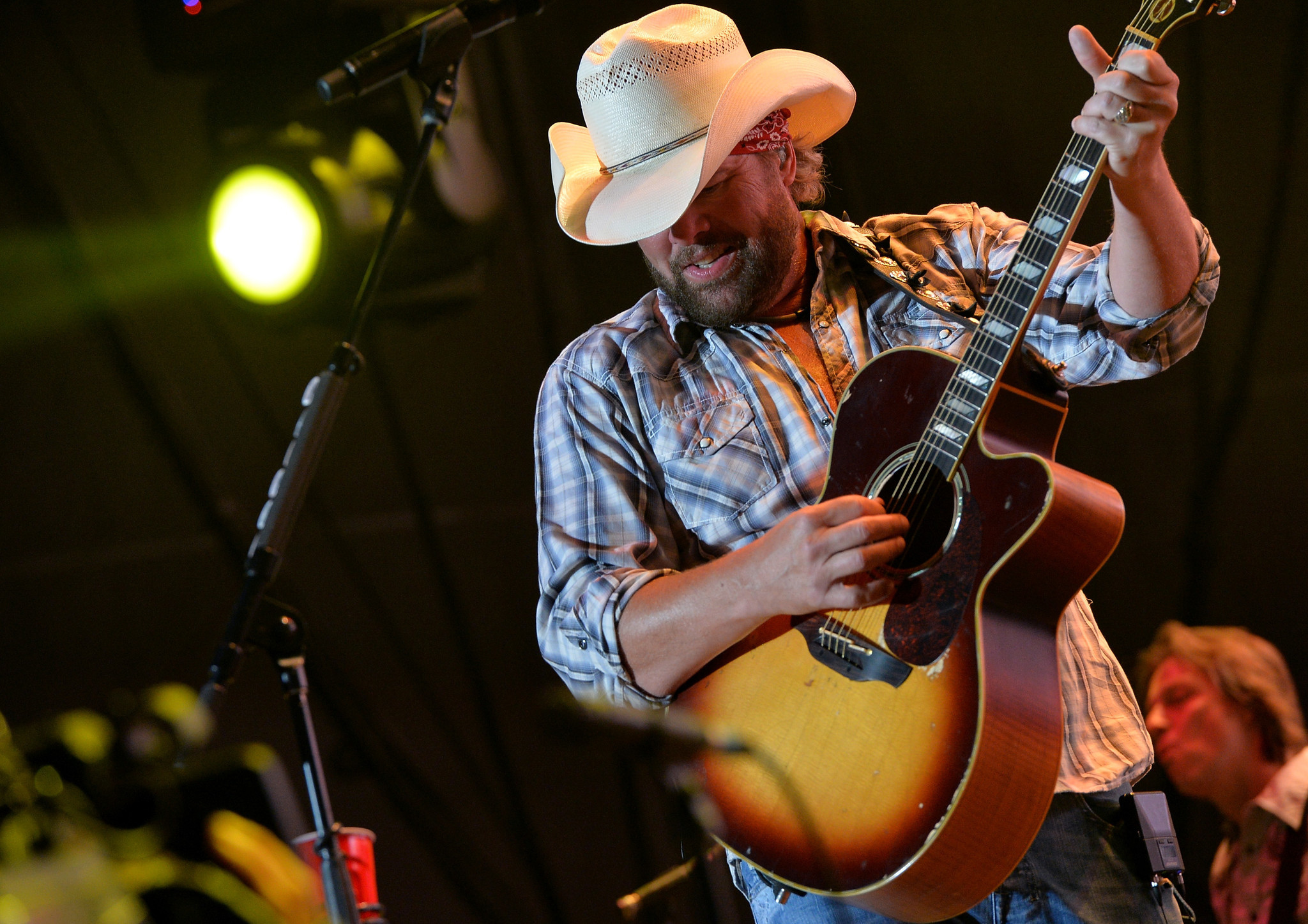 Toby Keith, you're welcome to come to Naperville - Chicago Tribune