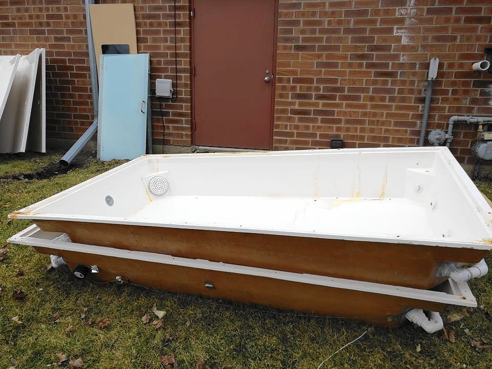 2 'flotation therapy' tubs stolen from Naperville-area spa