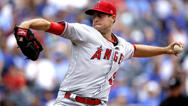 Tyler Skaggs blanks Royals for seven innings, but Angels fall 1-0 on walk-off hit
