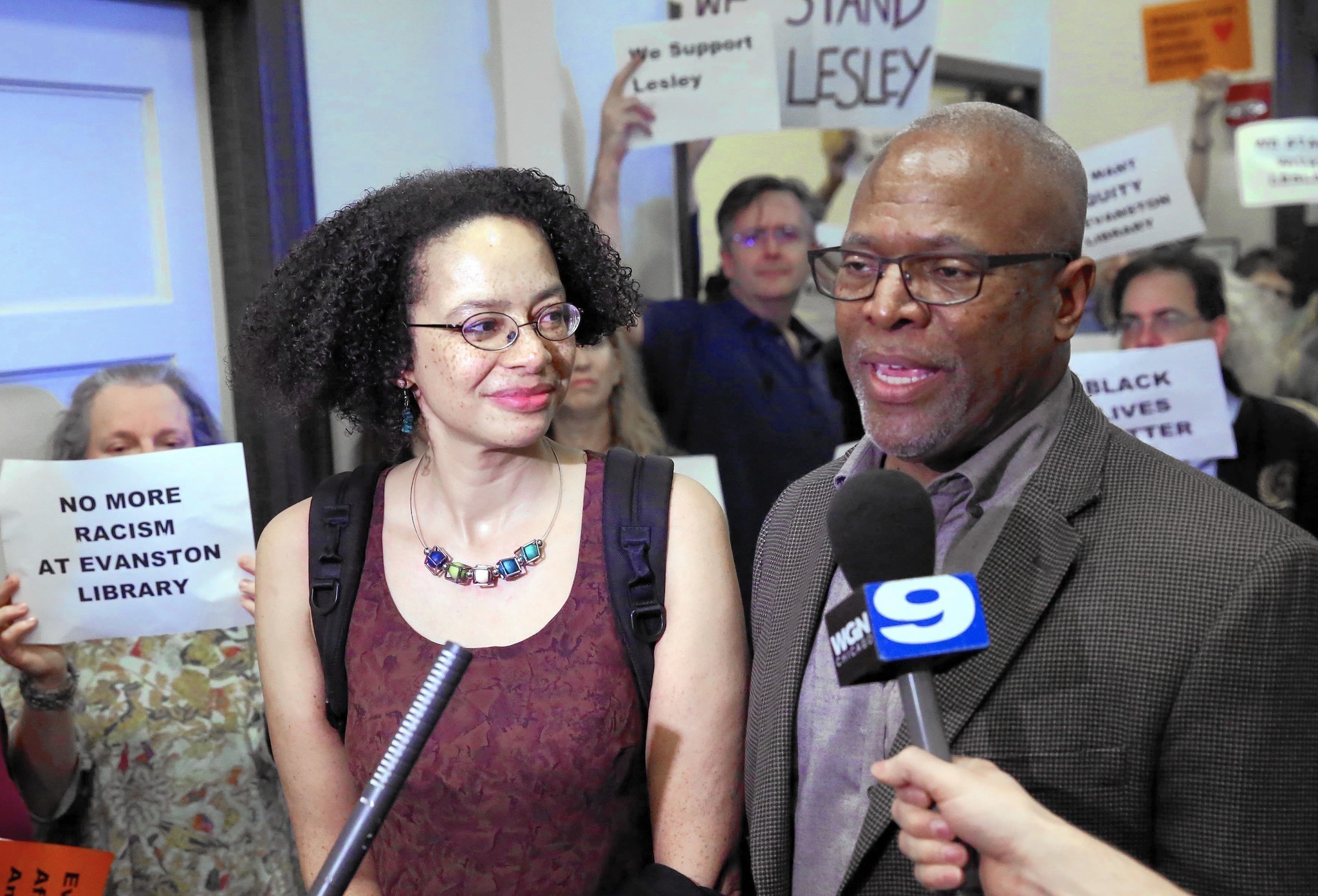 Dozens rally for Evanston's only African American librarian in work dispute