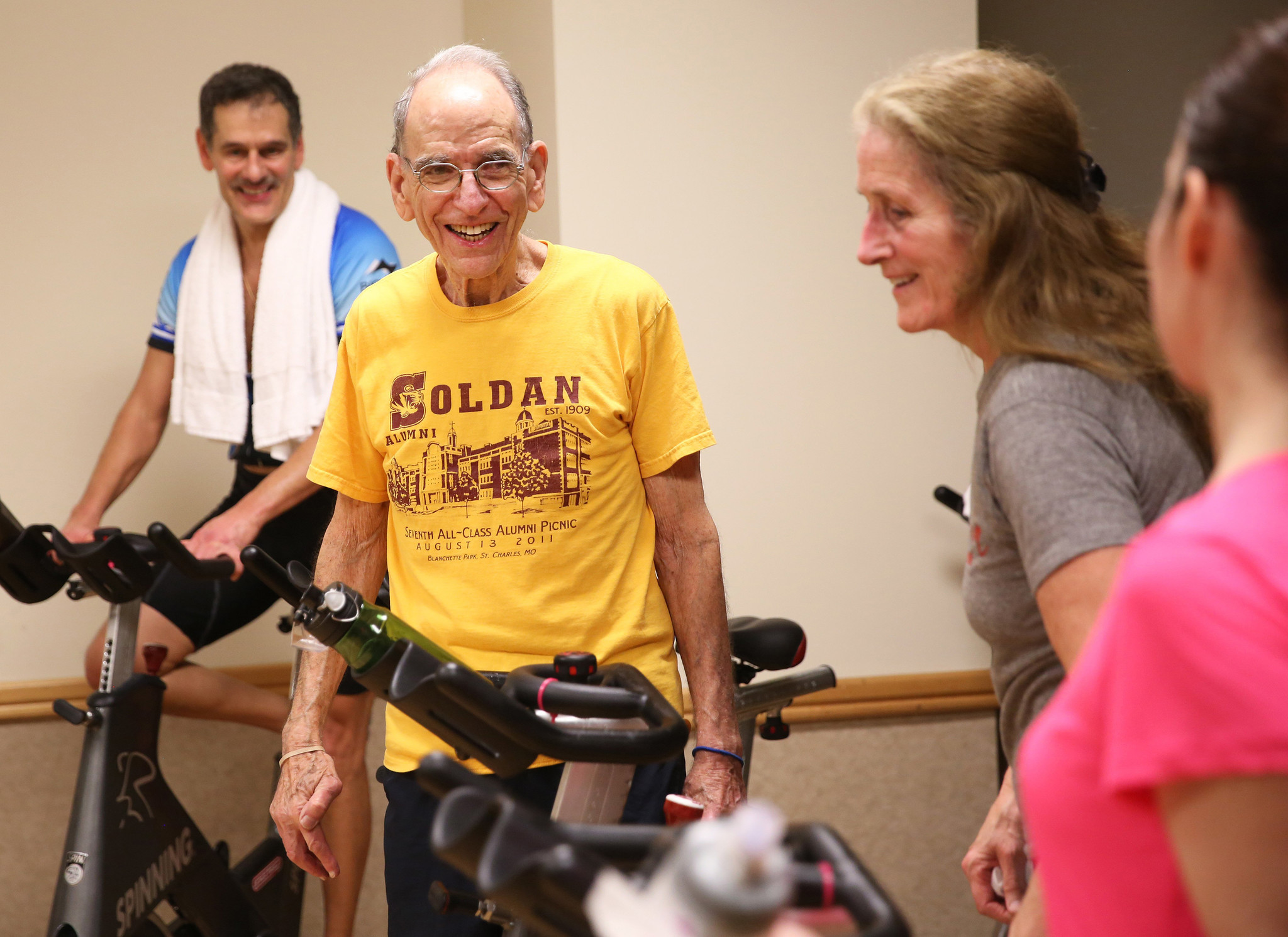 88-year-old spin instructor conducts virtual tours of history - Chicago Tribune