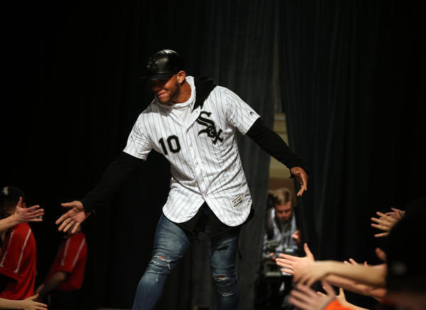 White Sox top prospect Yoan Moncada in Chicago — but just for doctor visit