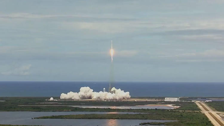 SpaceX Falcon 9 launch to ISS is 100th launch from Kennedy Space Center pad 39A