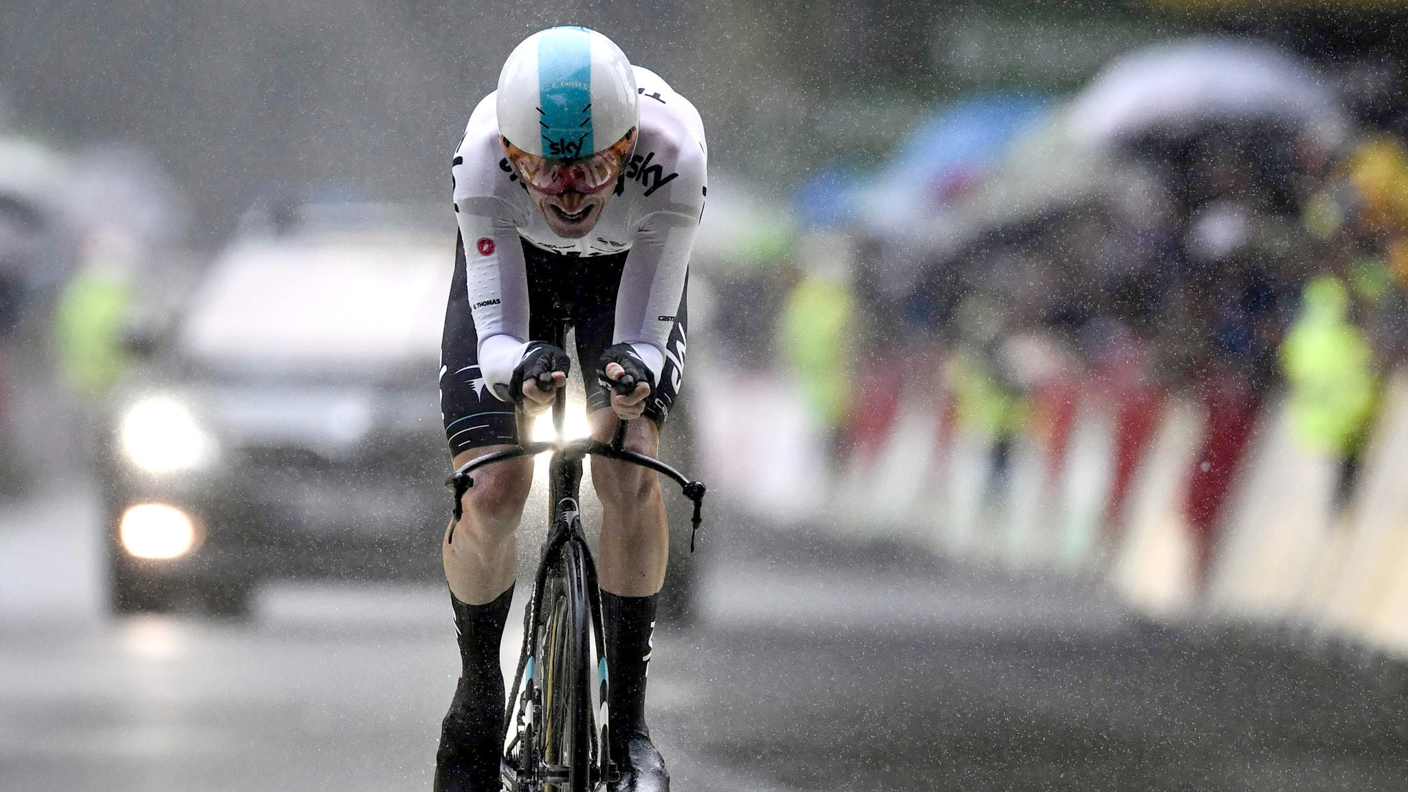 Geraint Thomas wins opening stage of Tour de France - LA Times