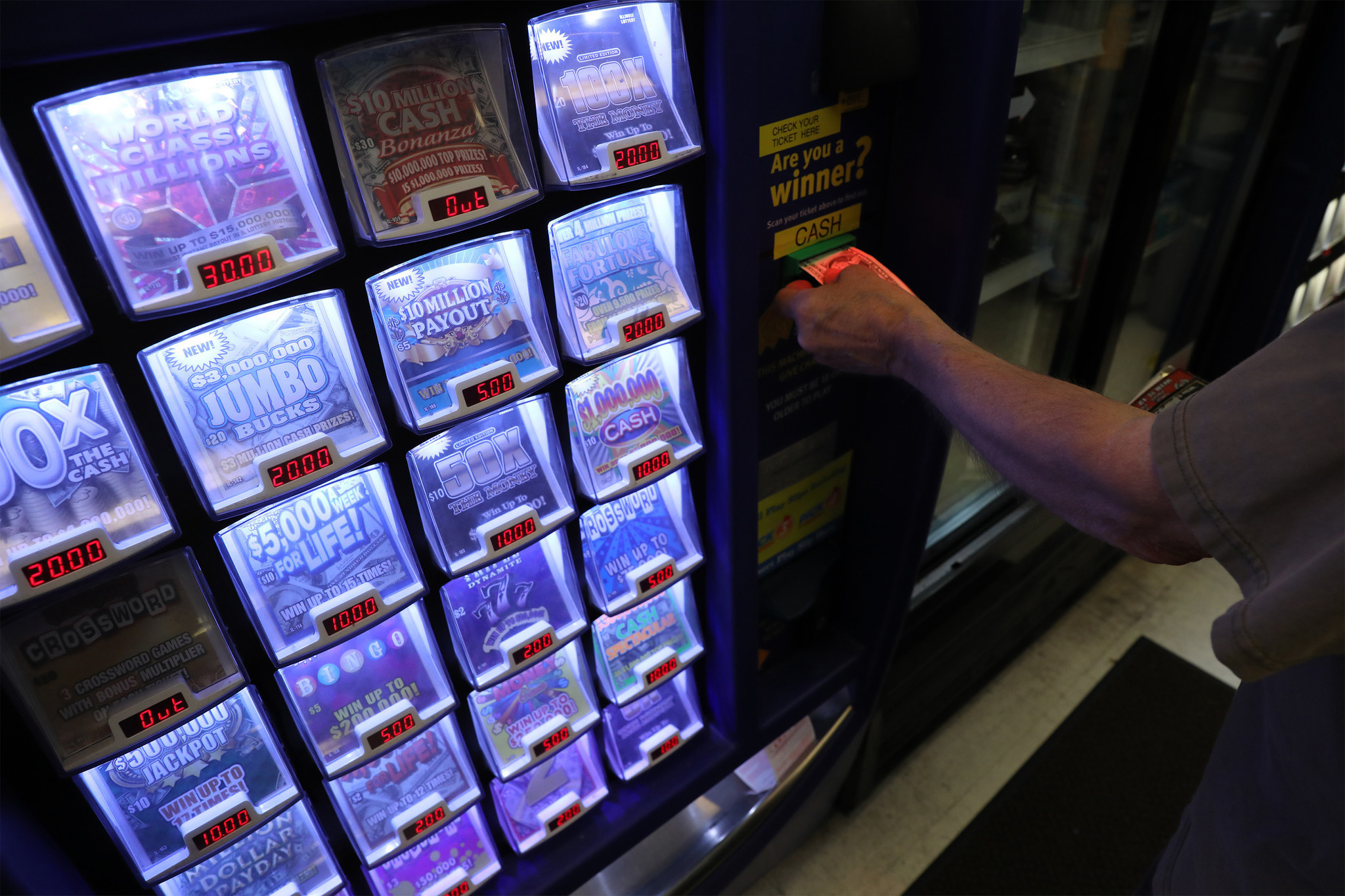 Powerball, Mega Millions hiatus cost Illinois $4 million, lottery official says ...2048 x 1365