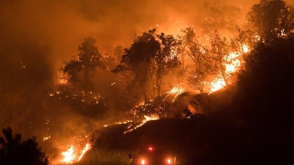 'Please Stay Out': Wildfire scorches 7,100 acres in Central Valley, triggering evacuations