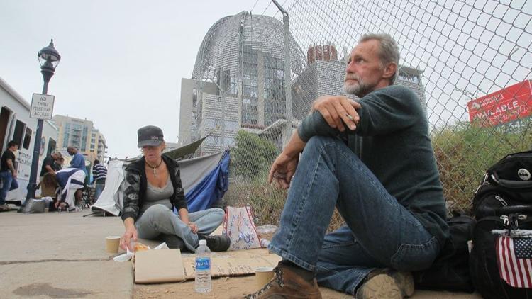 Comic-Con visitors meet San Diego's homeless population