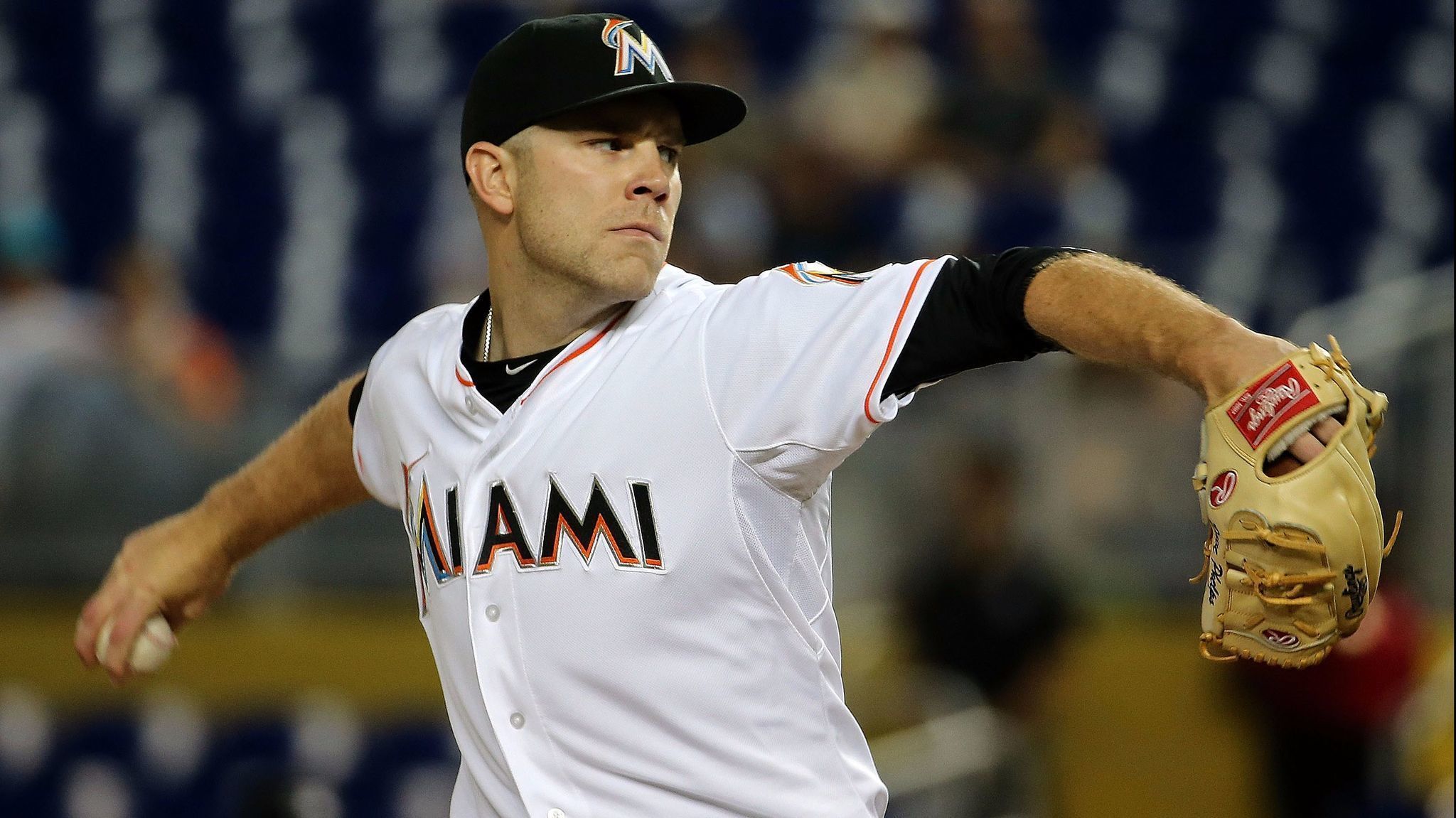 Who are the prospects the Marlins got for David Phelps?
