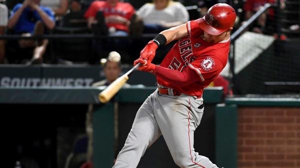 Angels battle from behind, beat Rangers in 10th inning