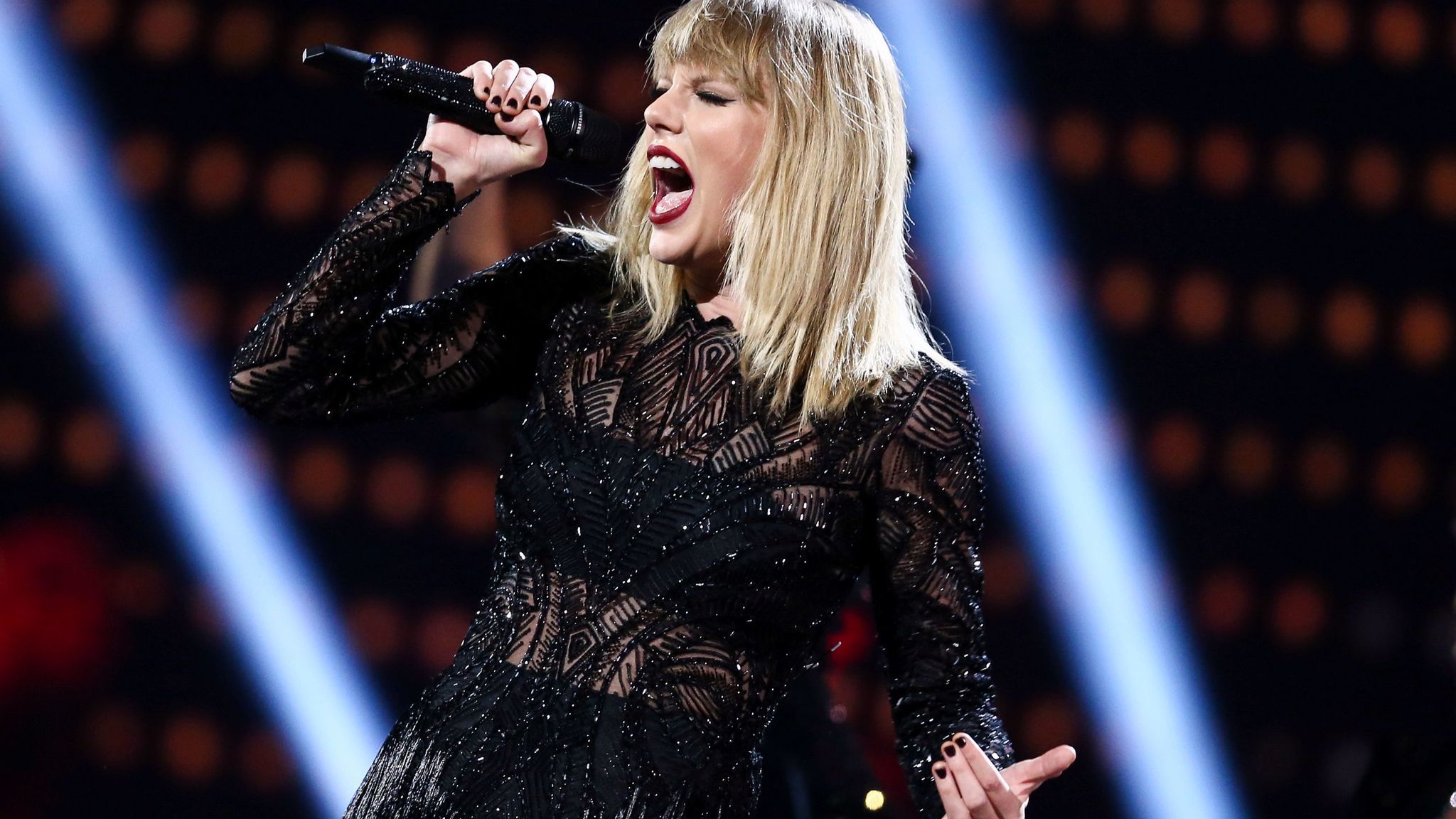 Taylor Swift sets 'Reputation' tour dates - Los Angeles Times