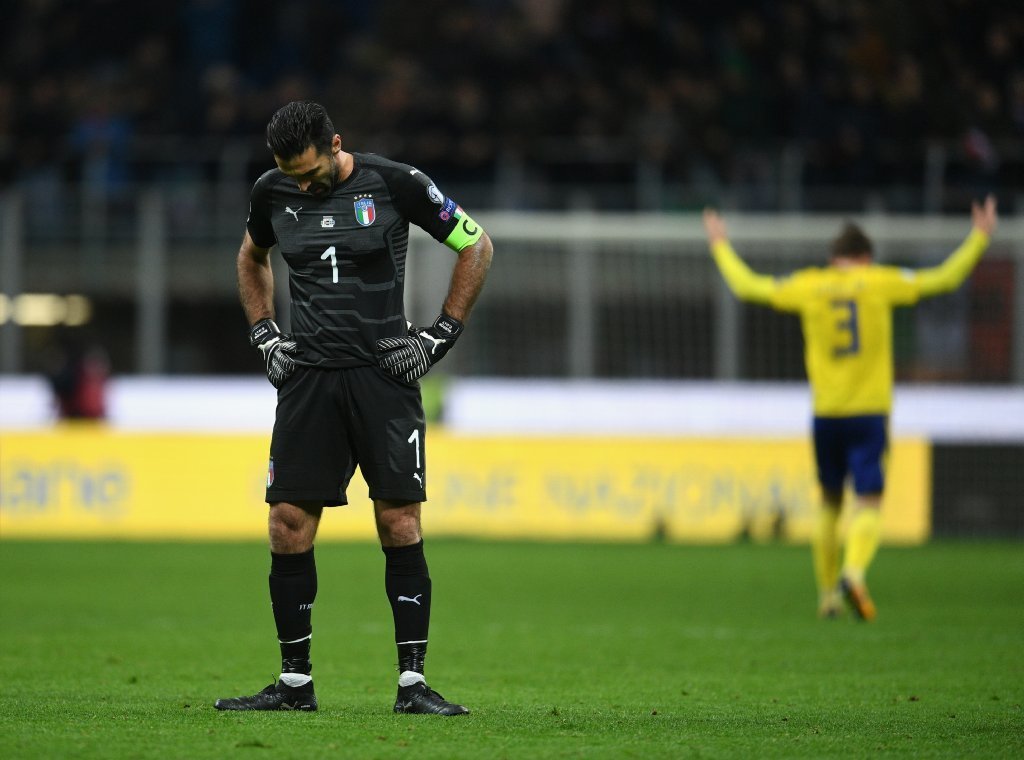 Decepción de la eliminación de Italia le impedirá a Buffon jugar con la Juventus