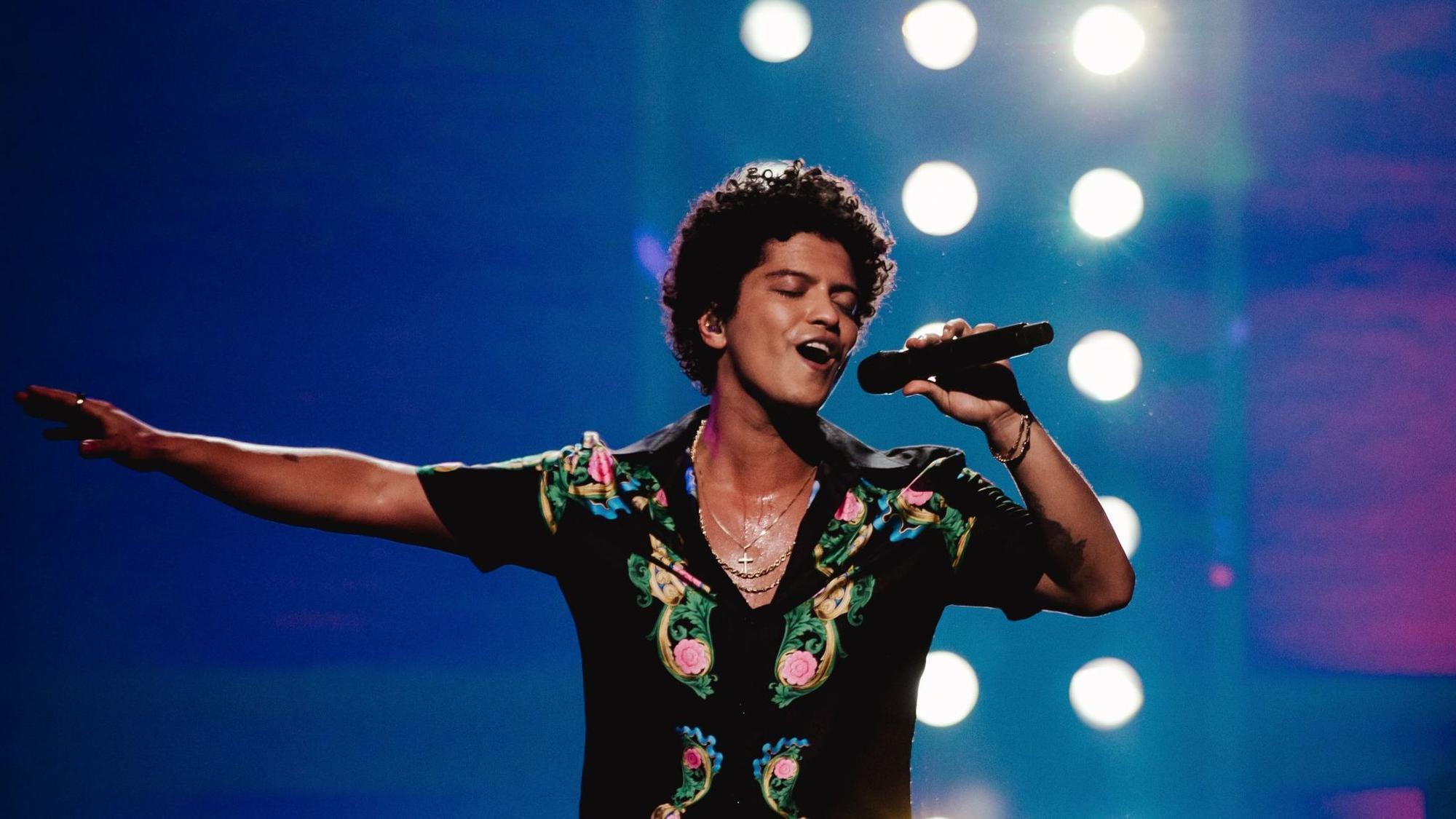 Disney World, Bruno Mars star in holiday specials Orlando Sentinel