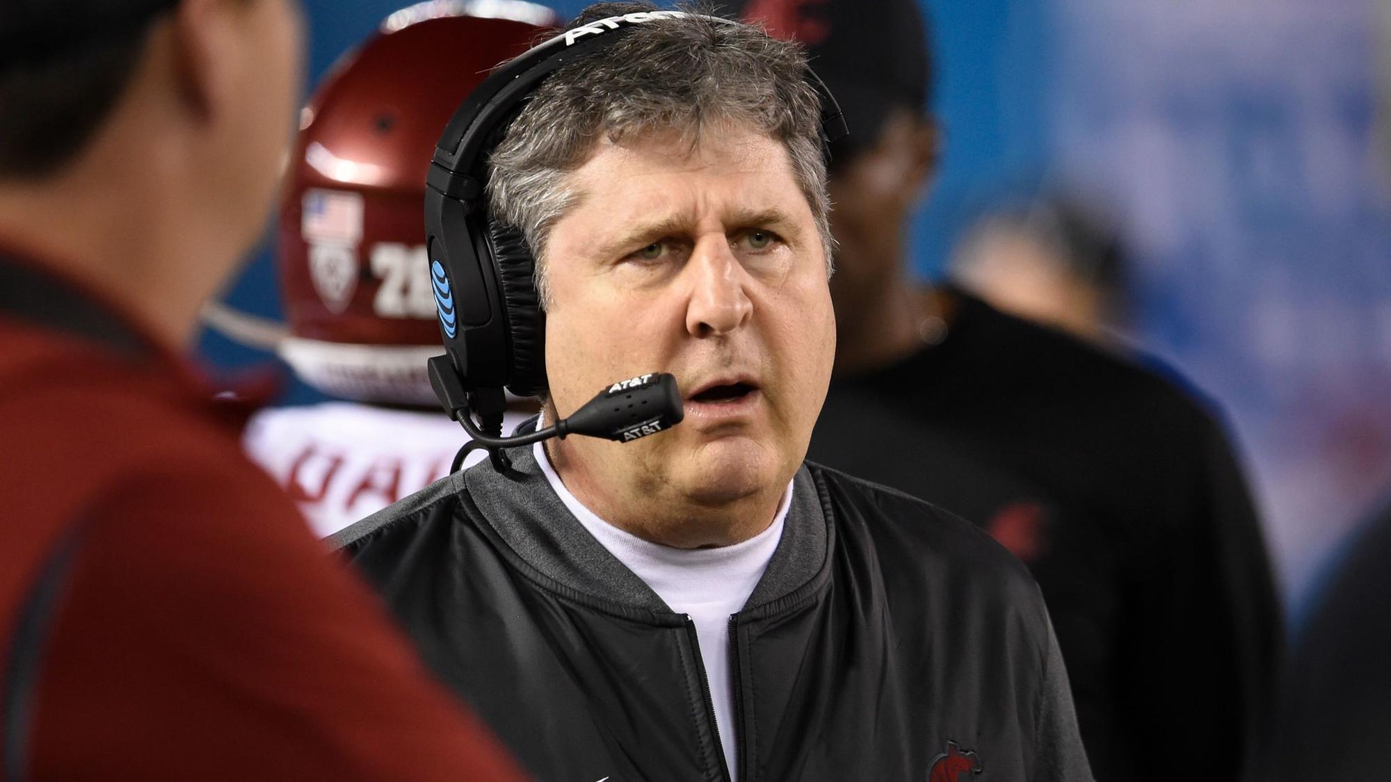 WSU's Mike Leach elusive after another Holiday Bowl dud