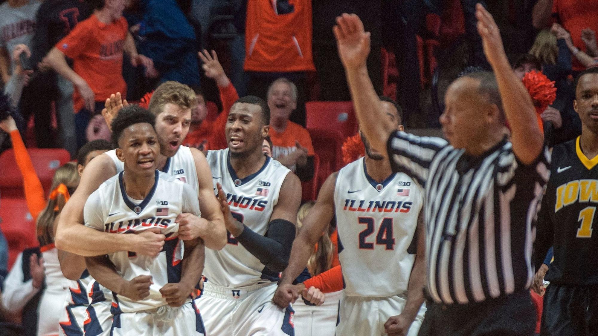Illinois blows 20-point lead, falls to Iowa 104-97 in overtime to stay winless in Big Ten