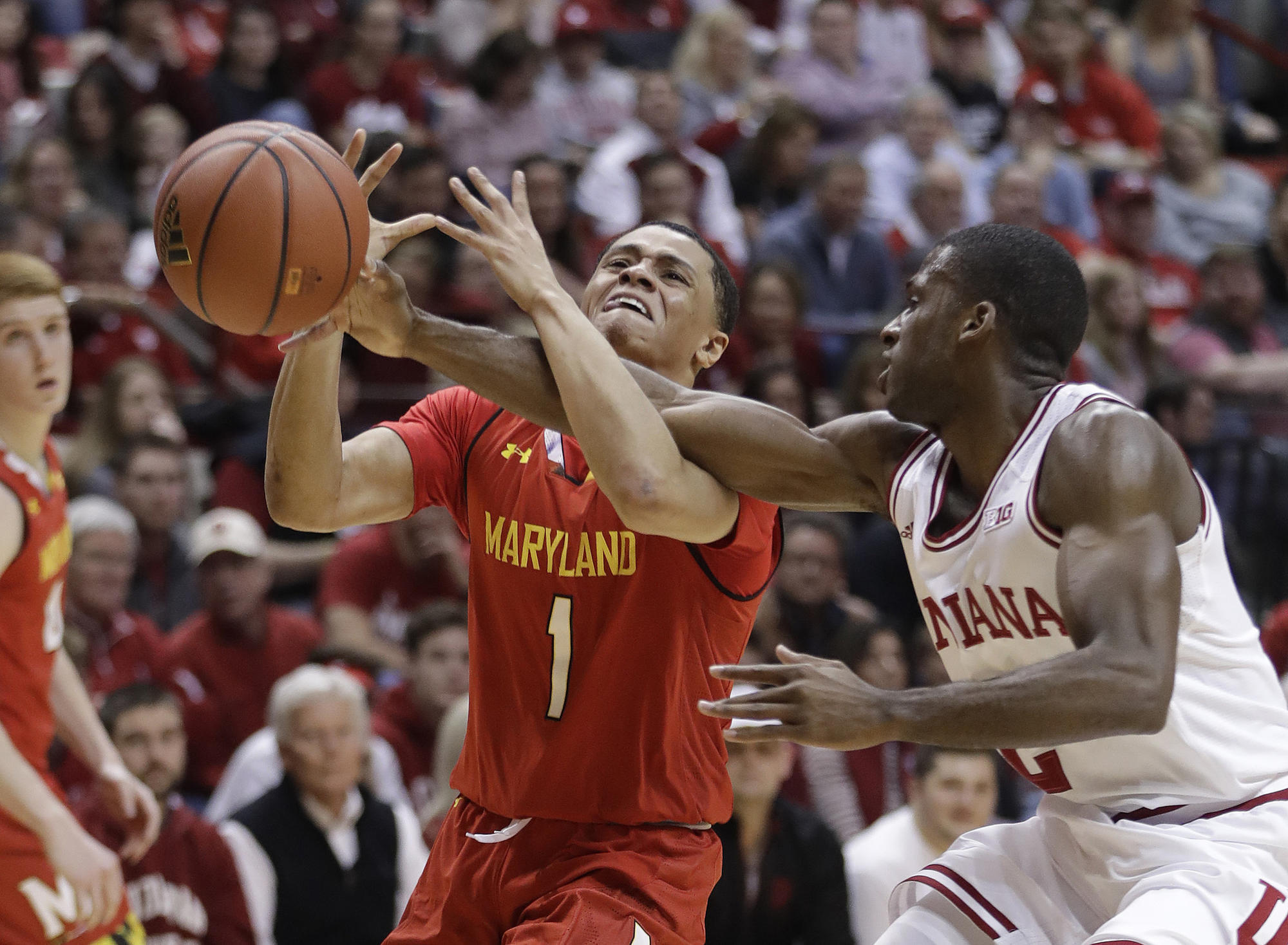 Maryland loses to Indiana, 71-68, and sees Fernando go out with another ankle injury