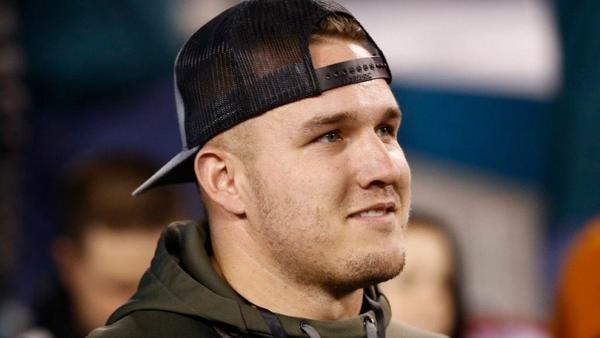Winter of Mike Trout includes wedding, Super Bowl victory for his favorite team