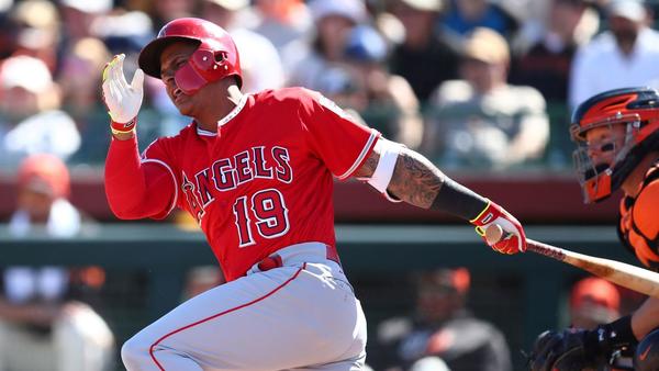 Angels rout Giants