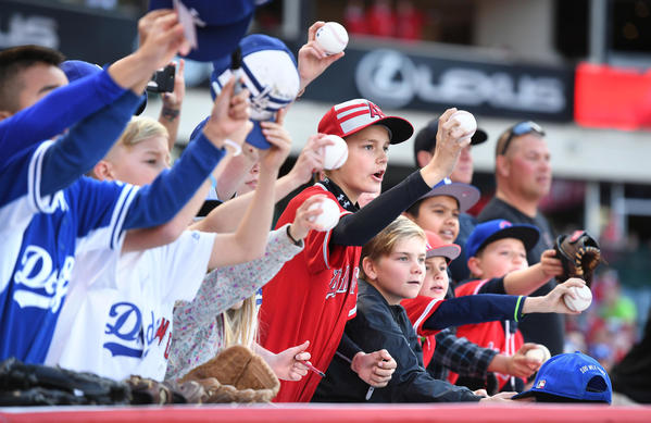 Dodgers take first game of exhibition Freeway Series, beating Angels 4-2