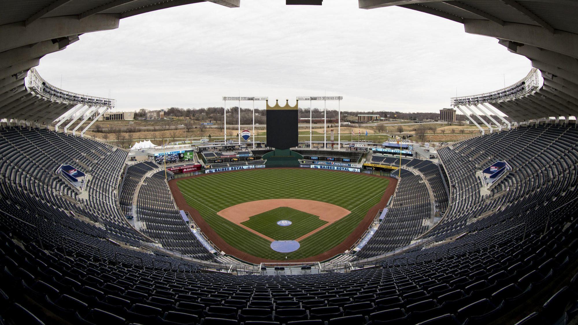 White Sox-Royals game postponed due to cold weather
