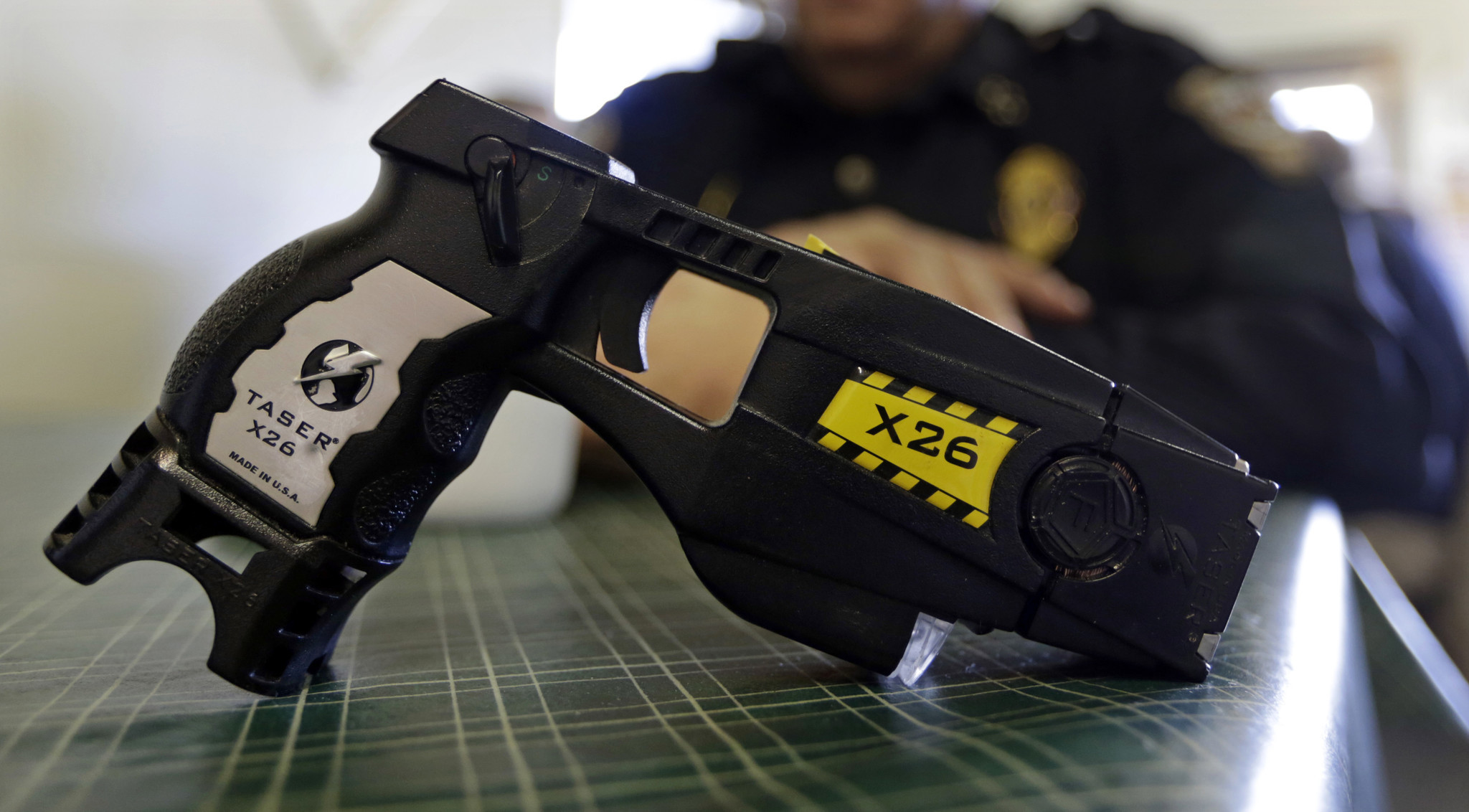 Massachusetts court says ban on stun guns violates Second ...
