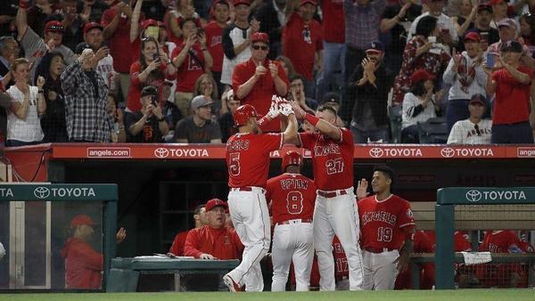 Albert Pujols gets his 2,992nd hit with two-run home run in Angels