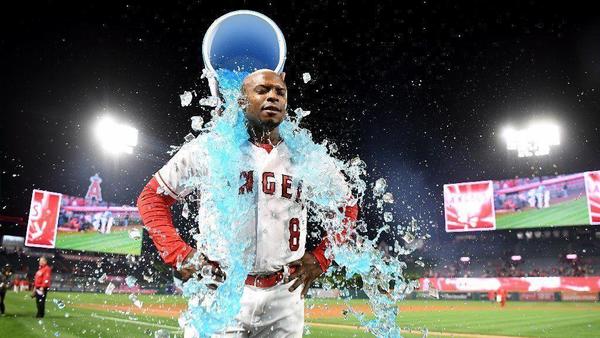 Justin Upton delivers the Angels a walk-off victory against the Orioles 3-2