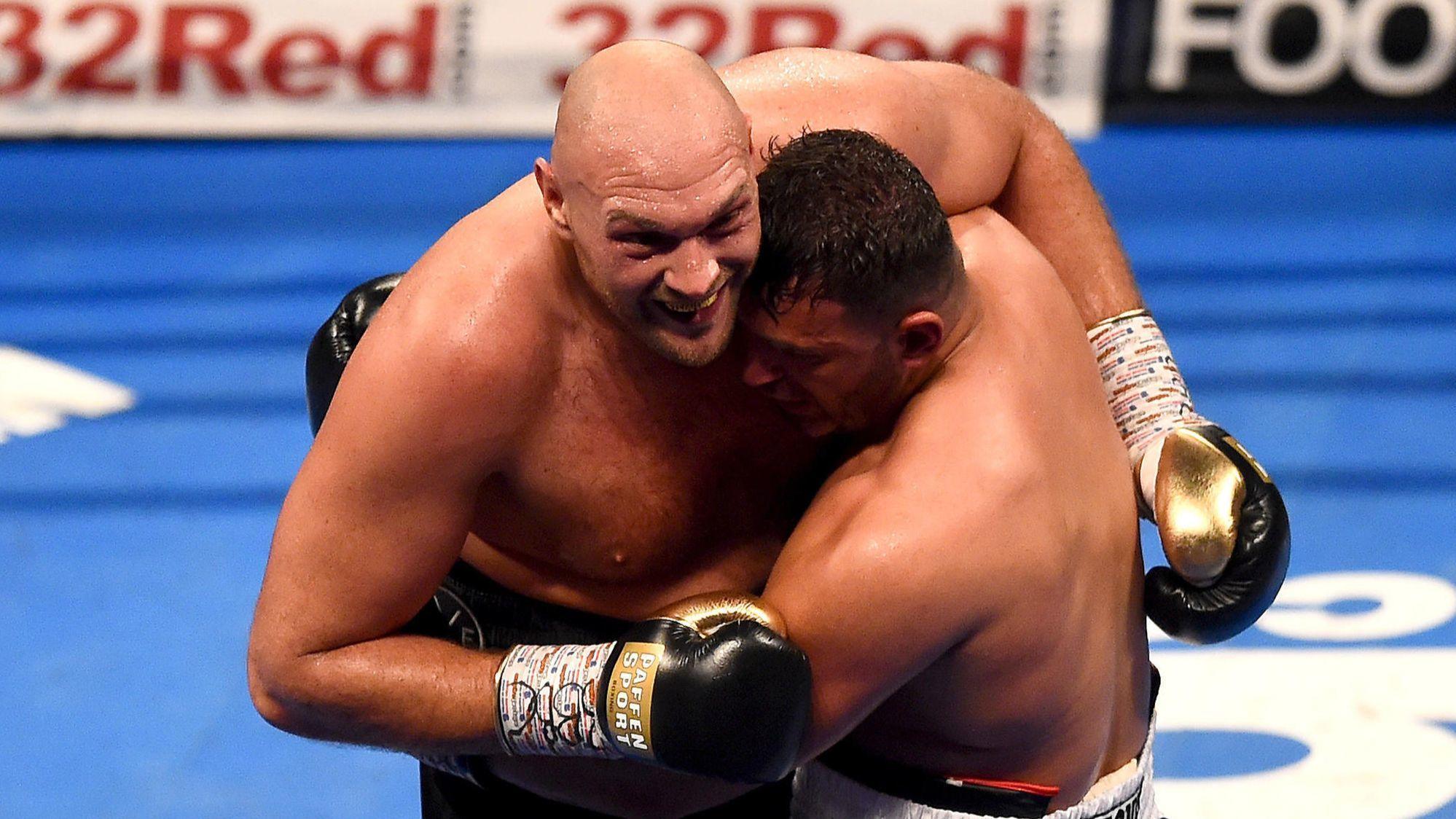Tyson Fury wins farcical comeback fight - Chicago Tribune