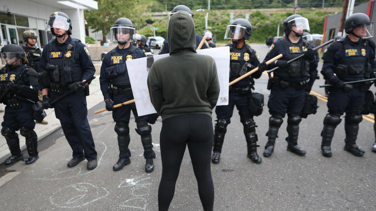 LOL:  Federal authorities dismantle portion of the leftist Portland ICE protest camp and make arrests  750x422