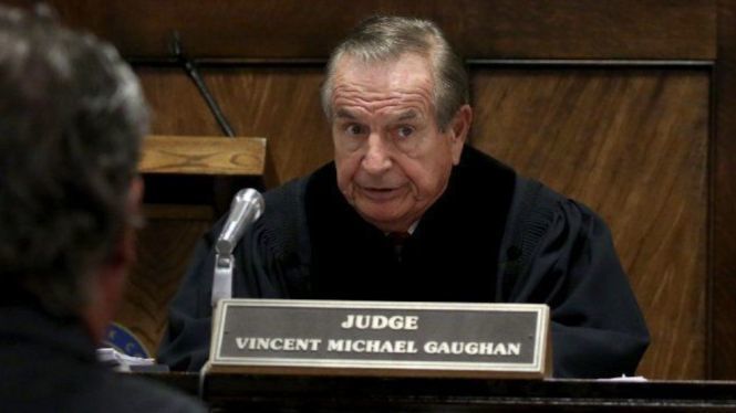 ct-met-judge-vincent-gaughan-20180824
