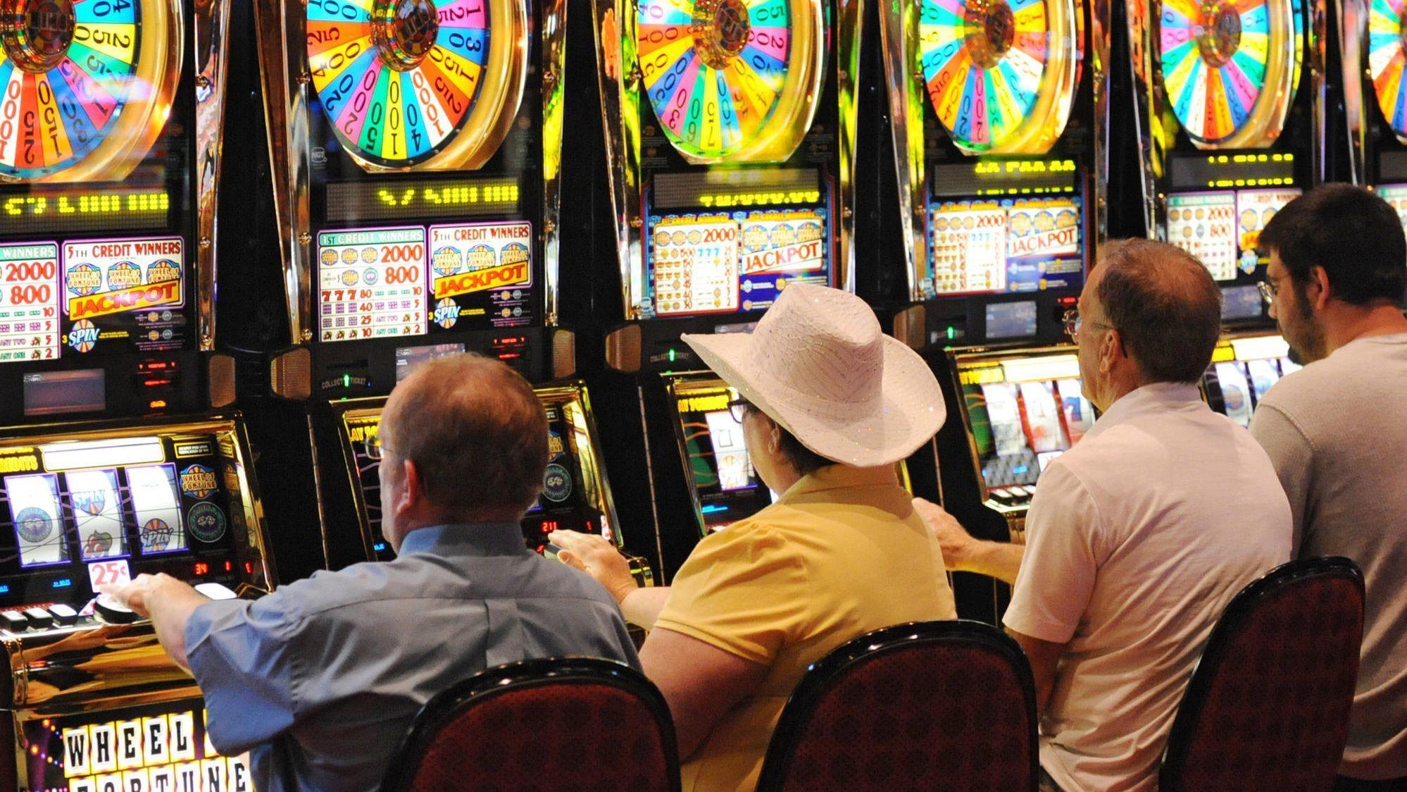 Horse racing, historical slot machines set to expand in Virginia