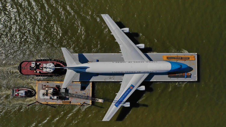Air Force One replica heads up Potomac River