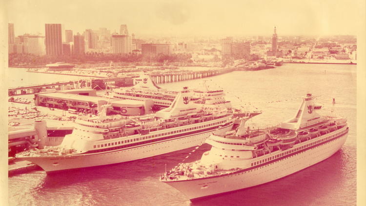 Classic cruise ships from yesteryear | Photos